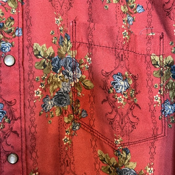 Legacy Falls Women’s Western Shirt SZ L - Picture 2 of 9
